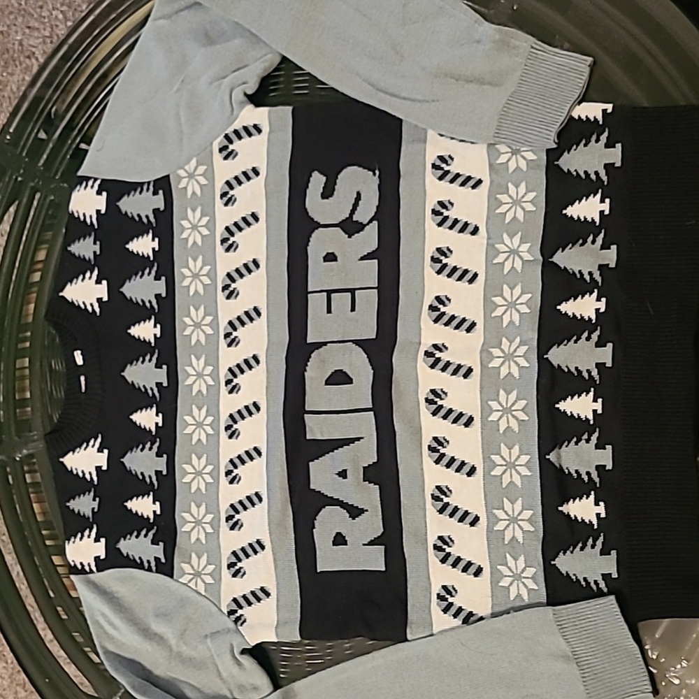 Men's ugly Christmas sweater NFL Raiders Team apparel size Medium